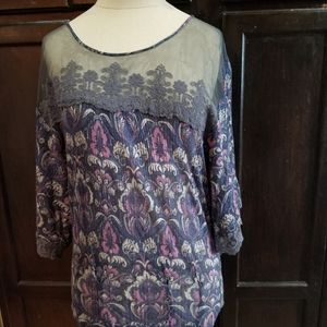 Free People Blue Floral Print Flutter Sleeve Lightweight Peasant Top Size Small.